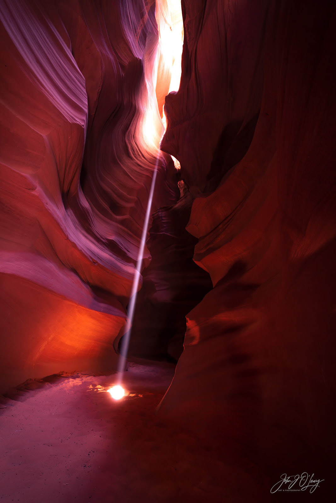 RAY OF LIGHT | ANTELOPE CANYON, ARIZONA