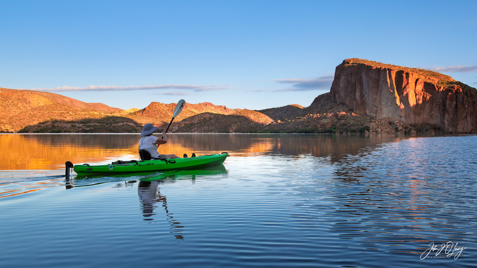 KAYAKING CANYON LAKE AT SUNRISE | ARIZONA