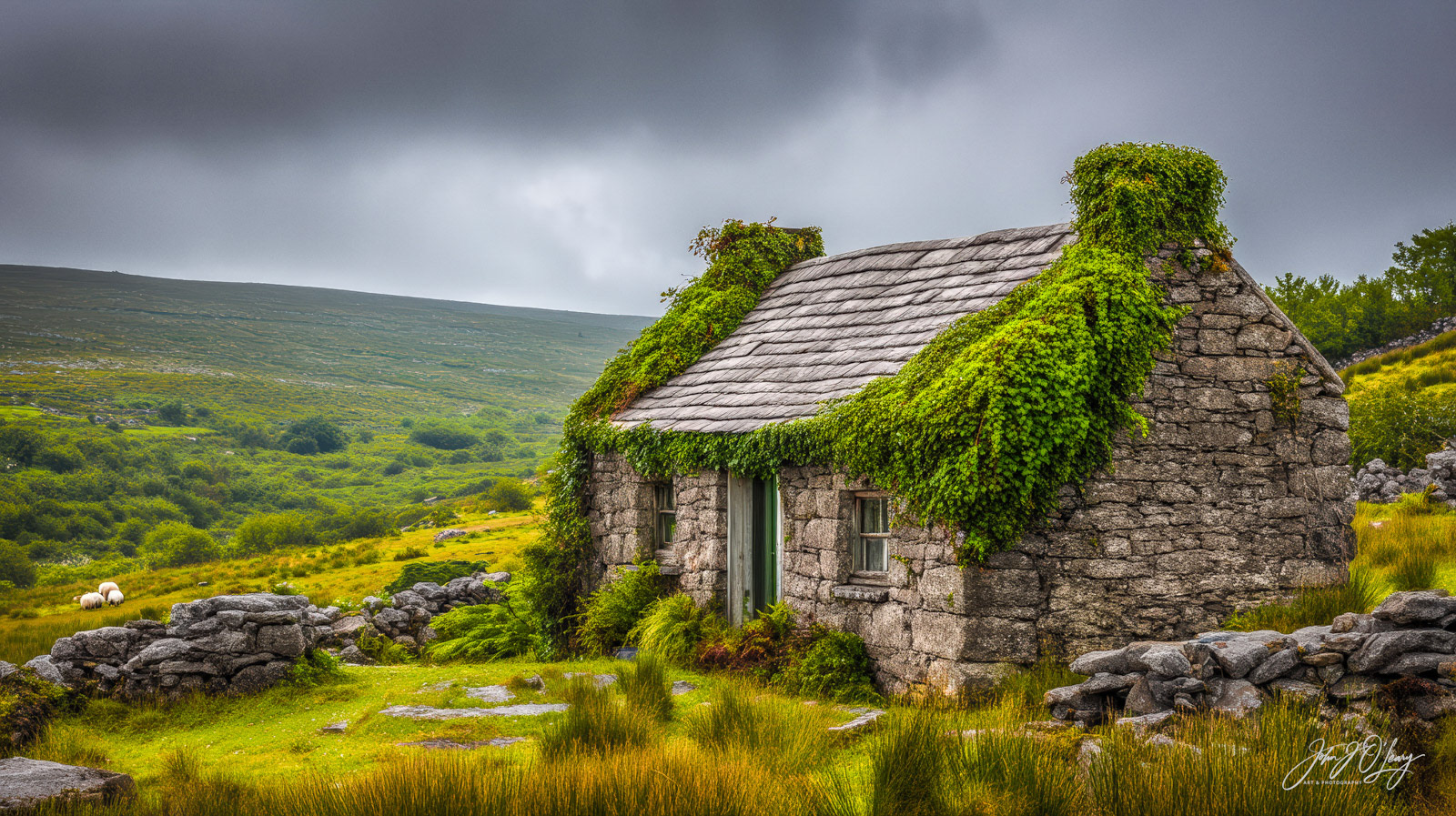 IRISH STONE COTTAGE