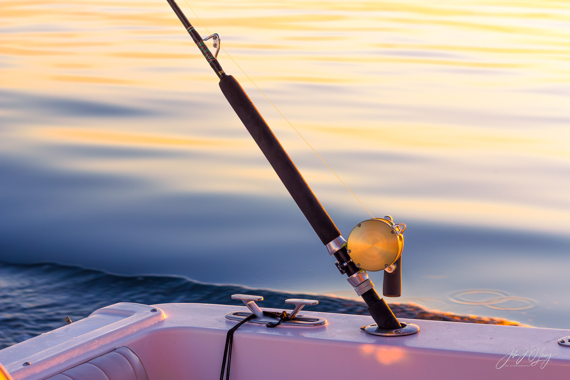 FISHING FOR MARLIN AT SUNSET - MEXICO