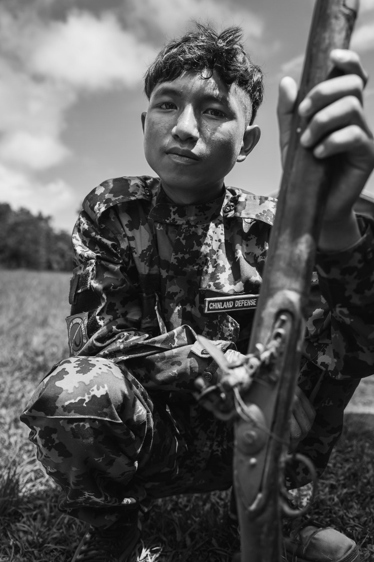 Young combattants of the Chin Defence Forces (CDF). Since the military coup in Myanmar, ordinary people have taken up arms throughout the country to resist and defend themselves against atrocities committed by Tatmadaw, the Myanmar military who supressed civilian rule in February 2021. Chin State, Myanmar, September 2022