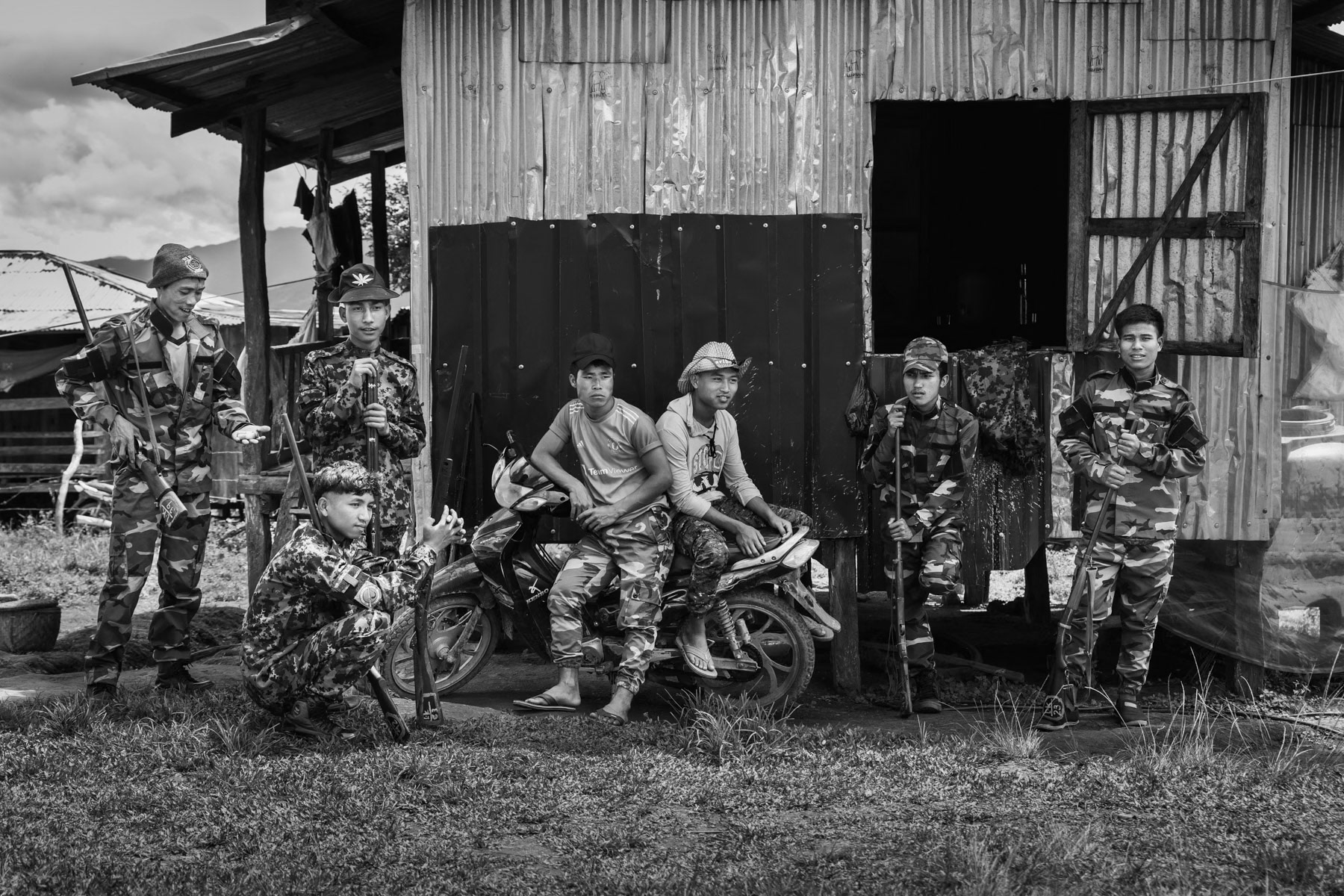 Combattants of the Chin Defence Forces (CDF) in their base. Since the military coup in Myanmar, people have taken up arms throughout the country to resist and defend themselves against atrocities committed by Tatmadaw, the Myanmar military who supressed civilian rule in February 2021. Chin State, Myanmar, September 2022