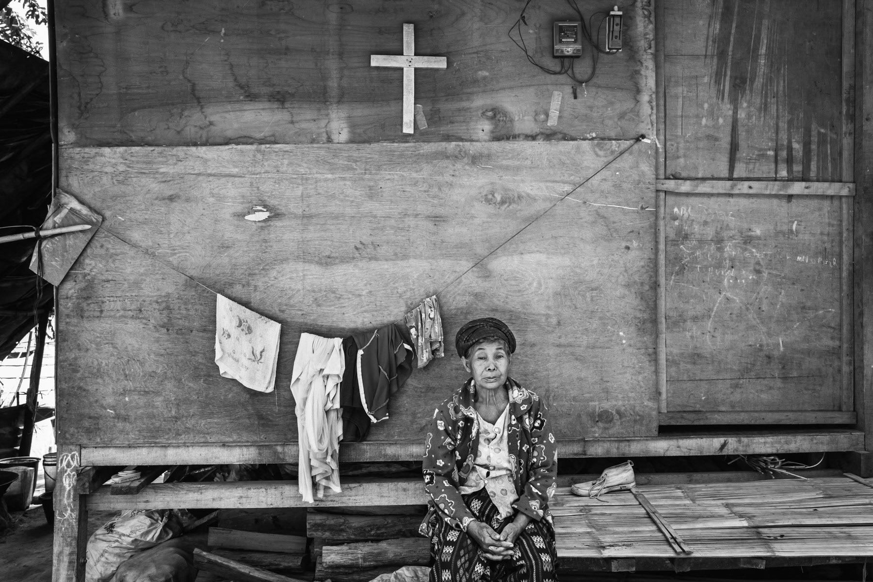 Je Yang Camp, south of Laiza in Kachin Independence Army controlled territory. The KIA territory is landlocked between China and the frontline making it extremely difficult for humanitarian aid and food to reach this remote conflict zone in Northeastern Myanmar. Kachin are a Christian minority in Myanmar. Je Yang, Laiza, Myanmar, April 2019
