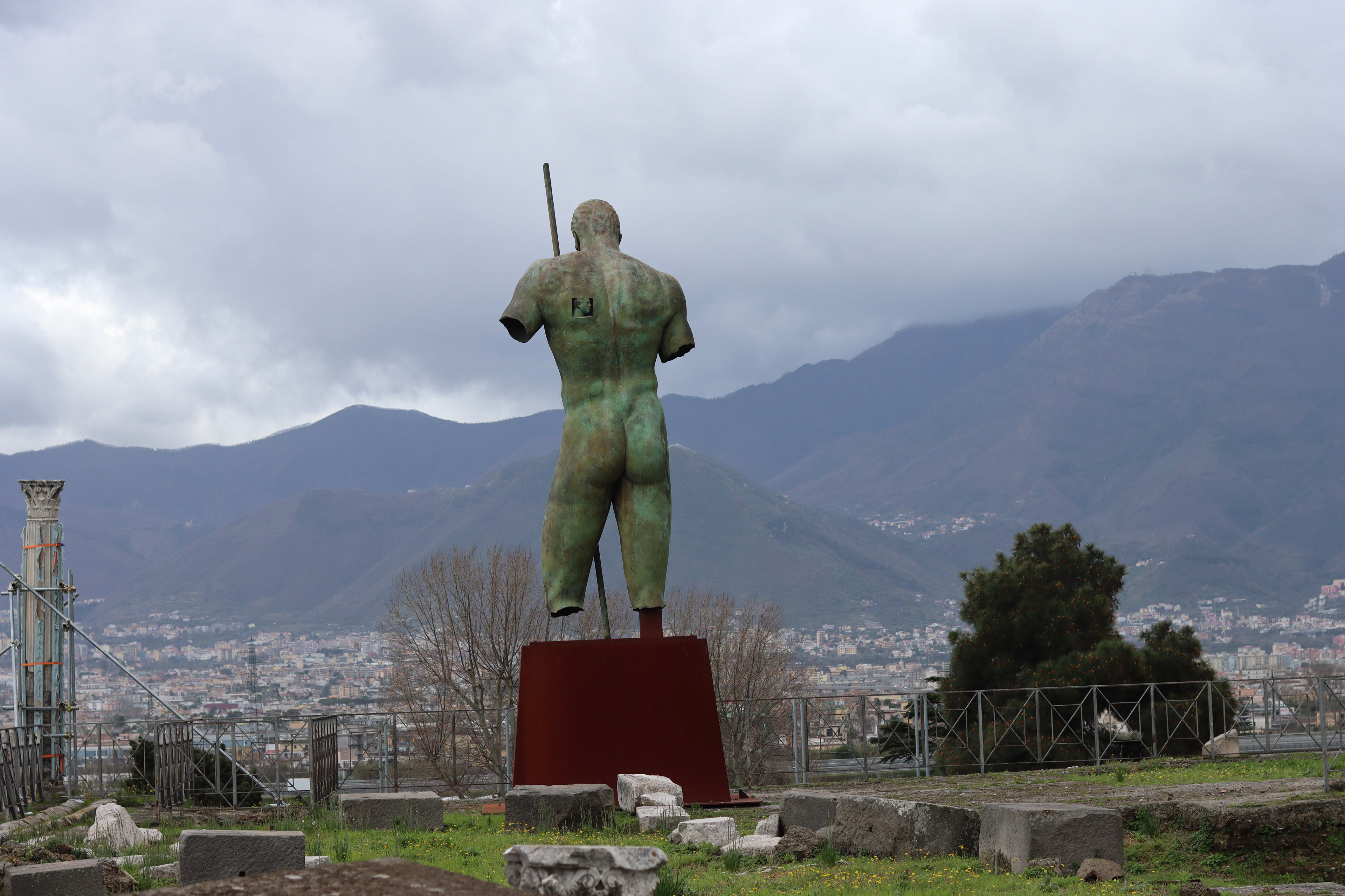 Lokking over thw modern Pompeii