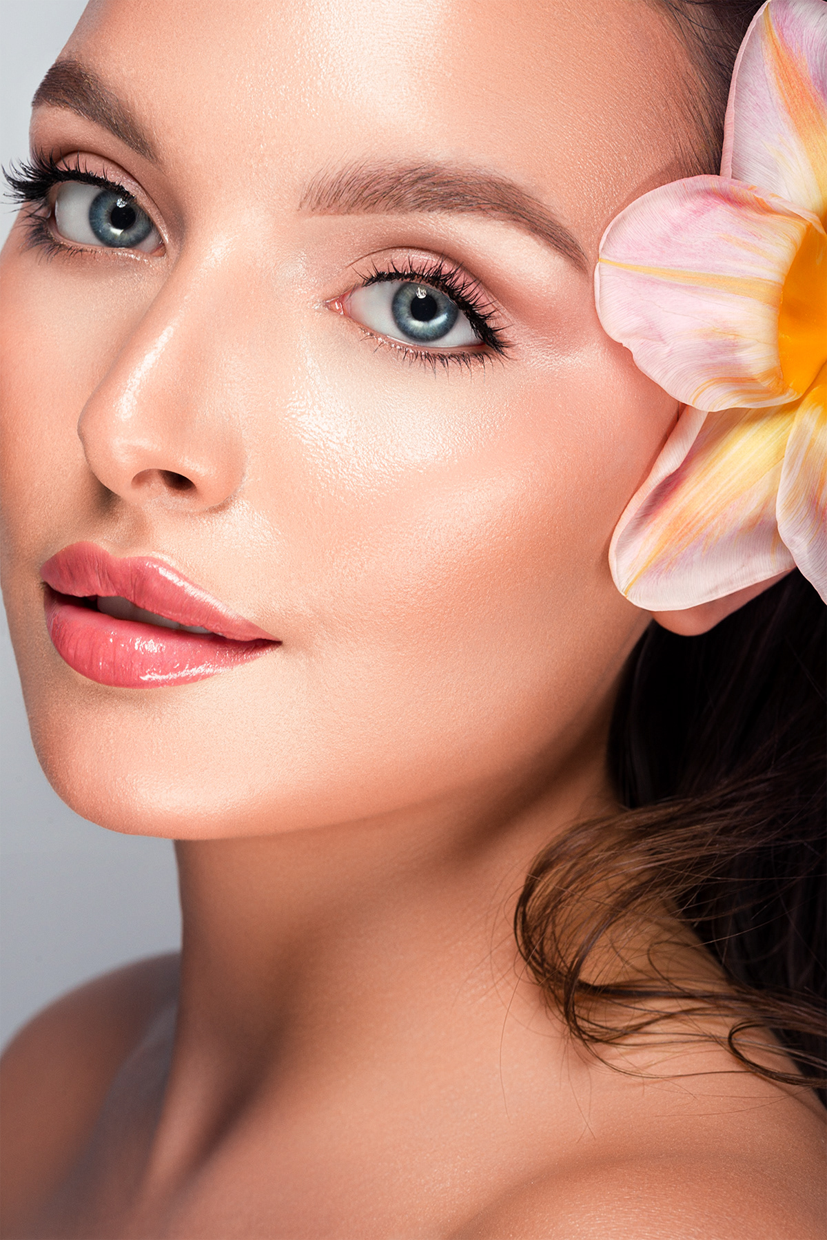 Model: Sandra Kmietowicz | MUA: Paulina Małachowska Photographer: Matt Biena