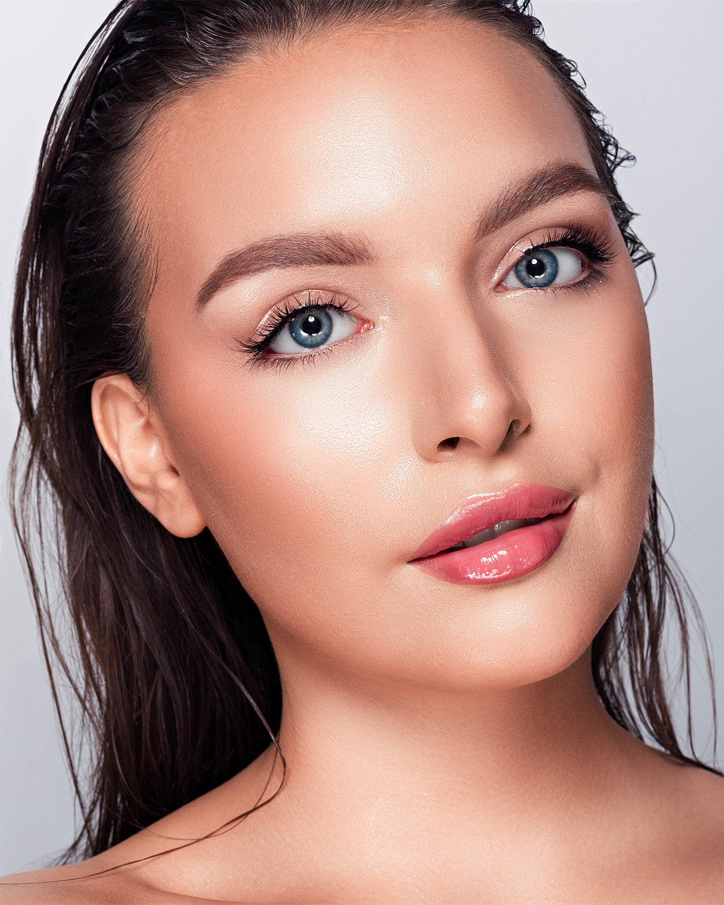 Model: Sandra Kmietowicz | MUA: Paulina Małachowska Photographer: Matt Biena