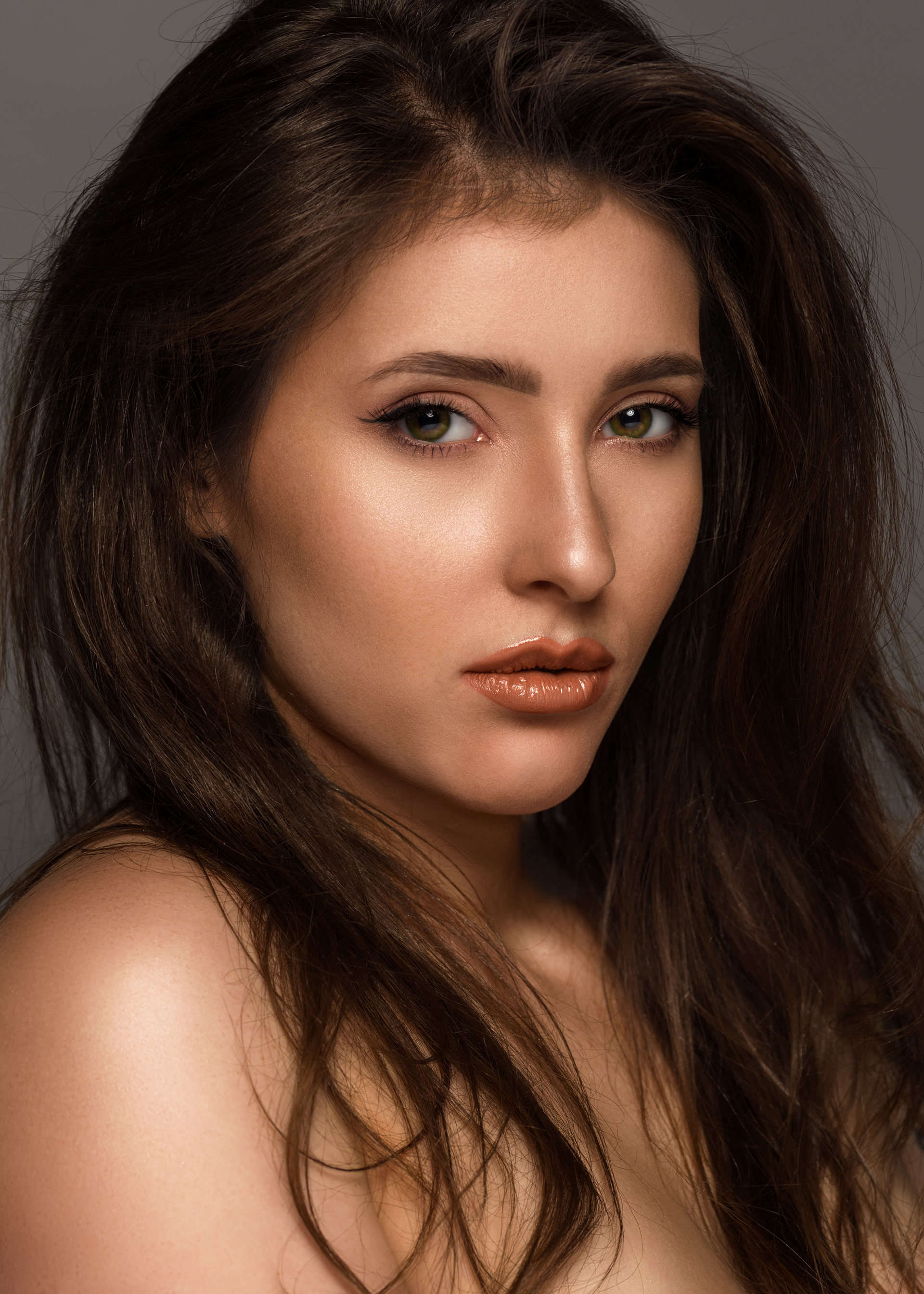 Model & MUA: Paulina Kańtoch| Photographer: Matt Biena