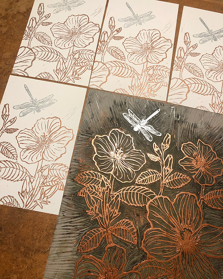 I made smaller prints using just the upper left corder of this linoleum carving.
