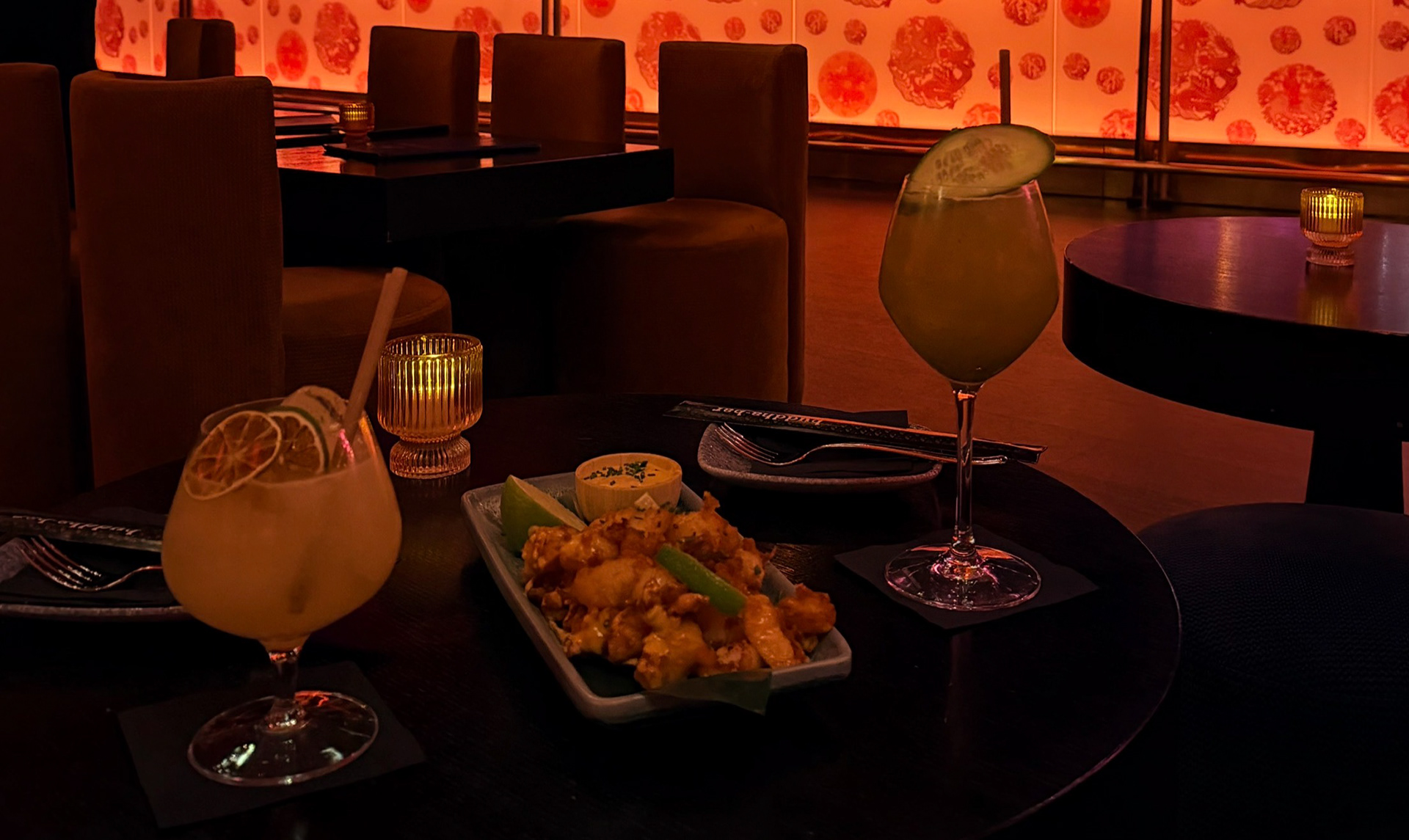 Sip on signature creations in a lounge atmosphere where the music and the mixology create pure magic.