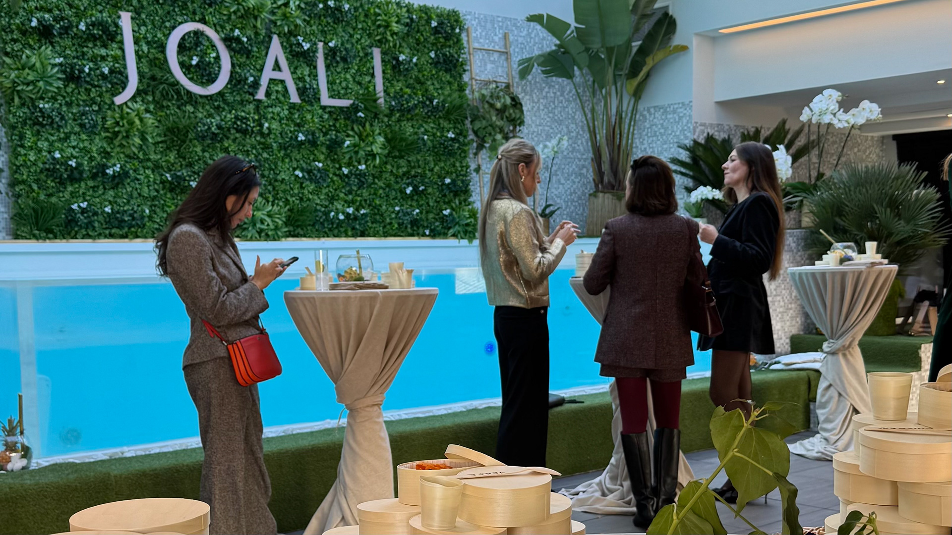 Refined networking spaces designed for prestigious corporate clients.