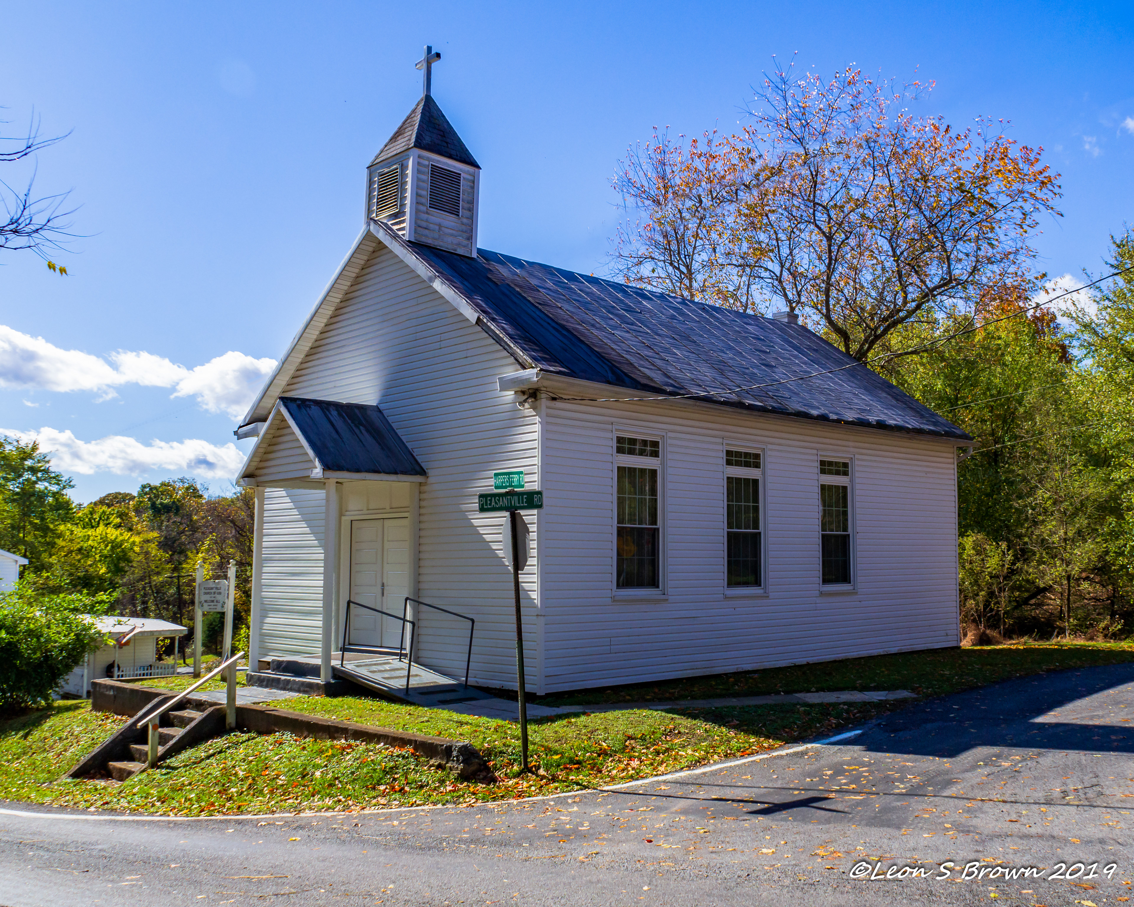 Pleasantville Church Of God in Knoxville, Maryland