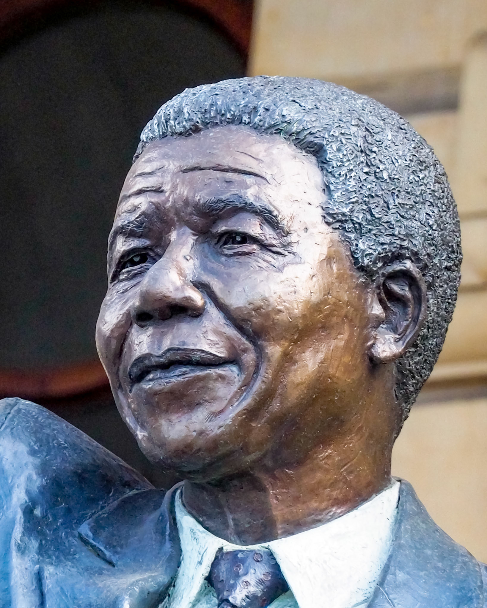 Statue of Nelson Mandela at Cape Town City Hall