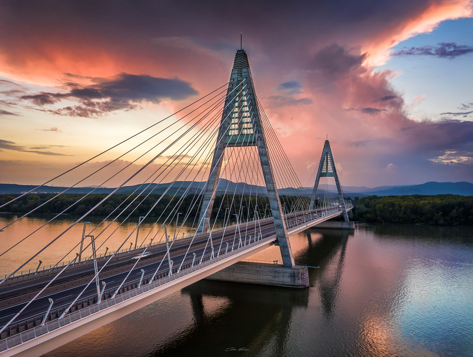 Megyeri Bridge
