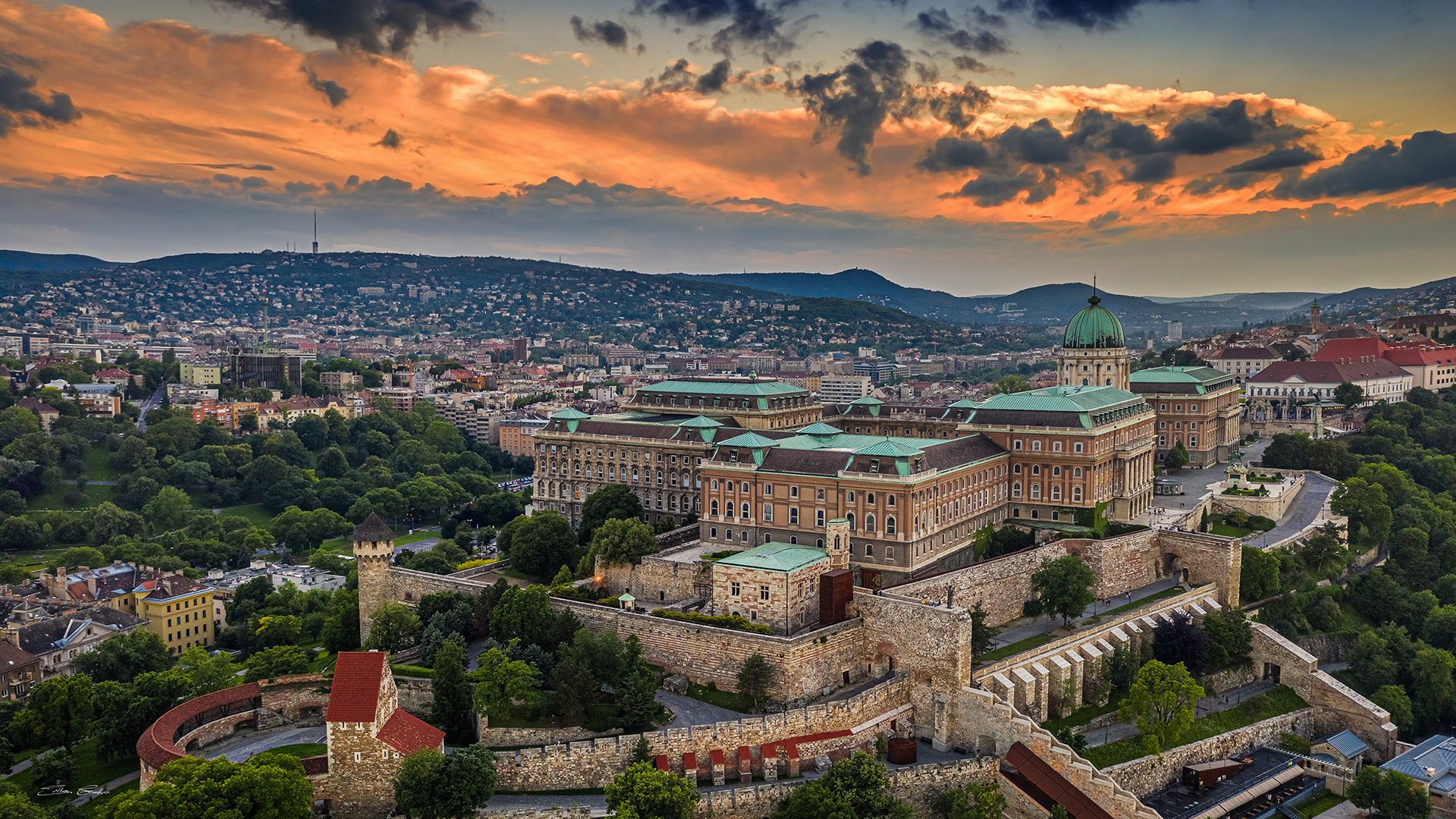 Buda Castle Royal Palace at sunset