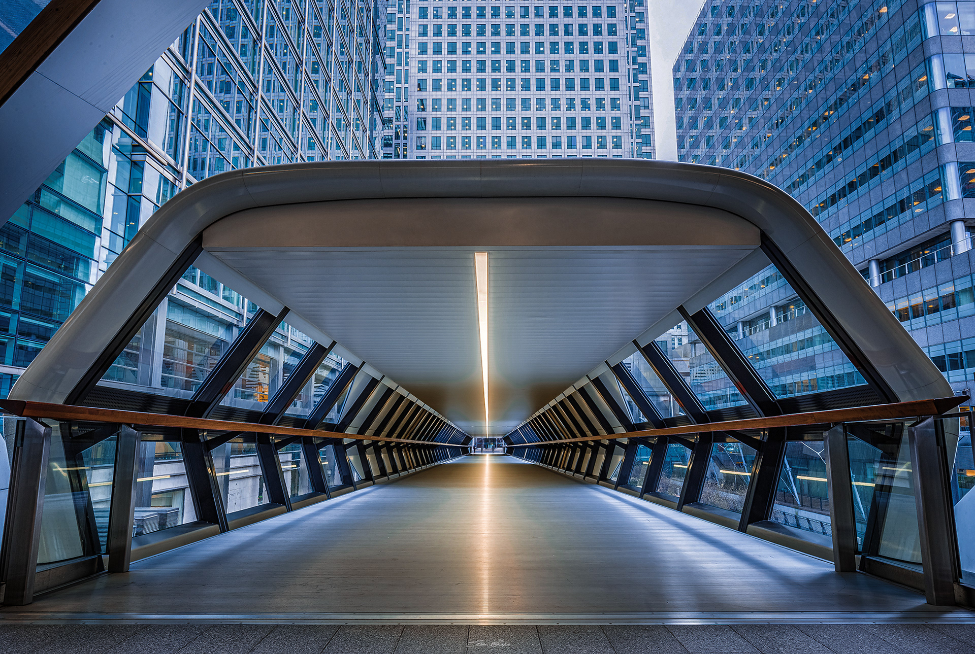 Pedestrian Cross Rail Footbridge at Canary Wharf