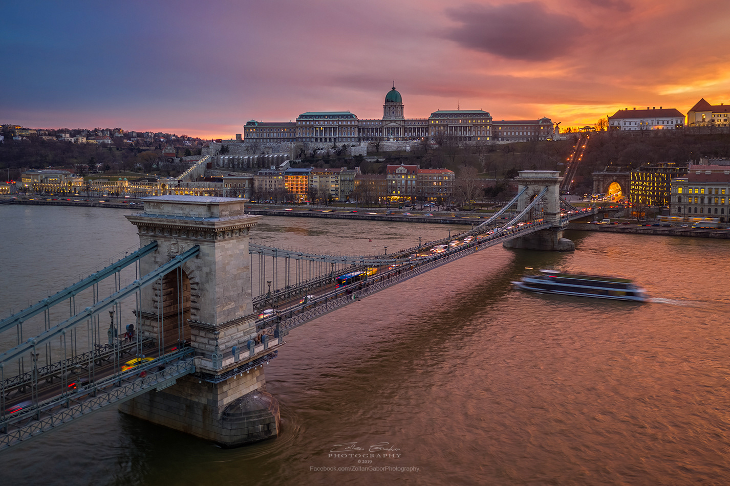 Széchenyi Chain Bridge and Buda Castle Royal Palace
