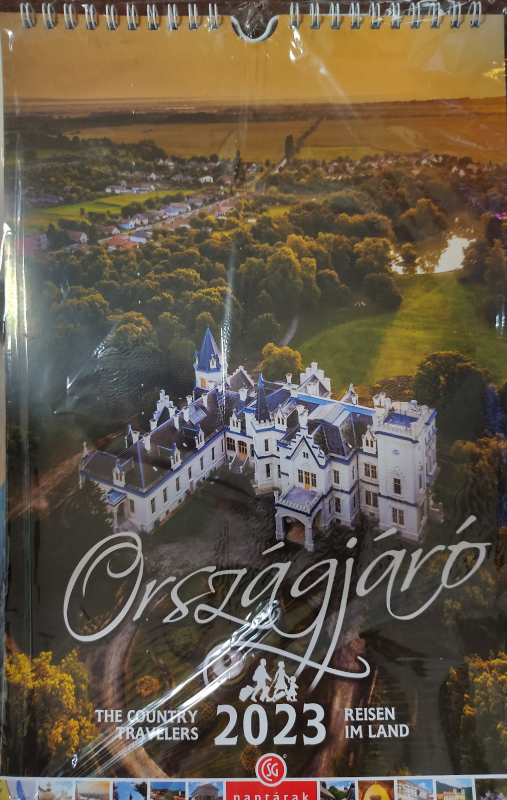 Aerial photo of Castle Nádasdladány on the front cover of 2023 Calendar "Országjáró"