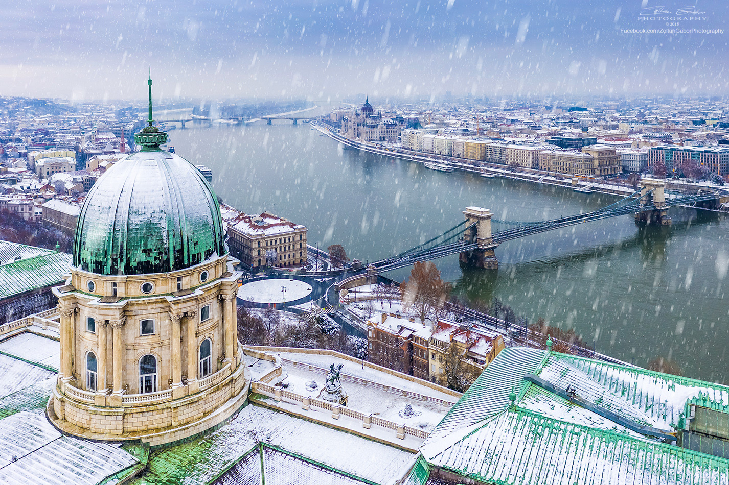 Széchenyi Chain Bridge and Buda Castle Royal Palace