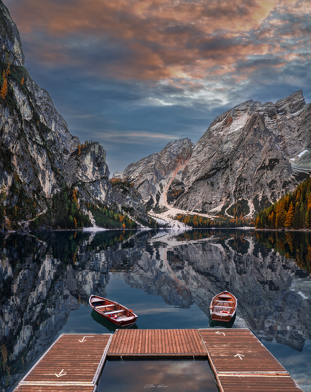Lake Braies at autumn