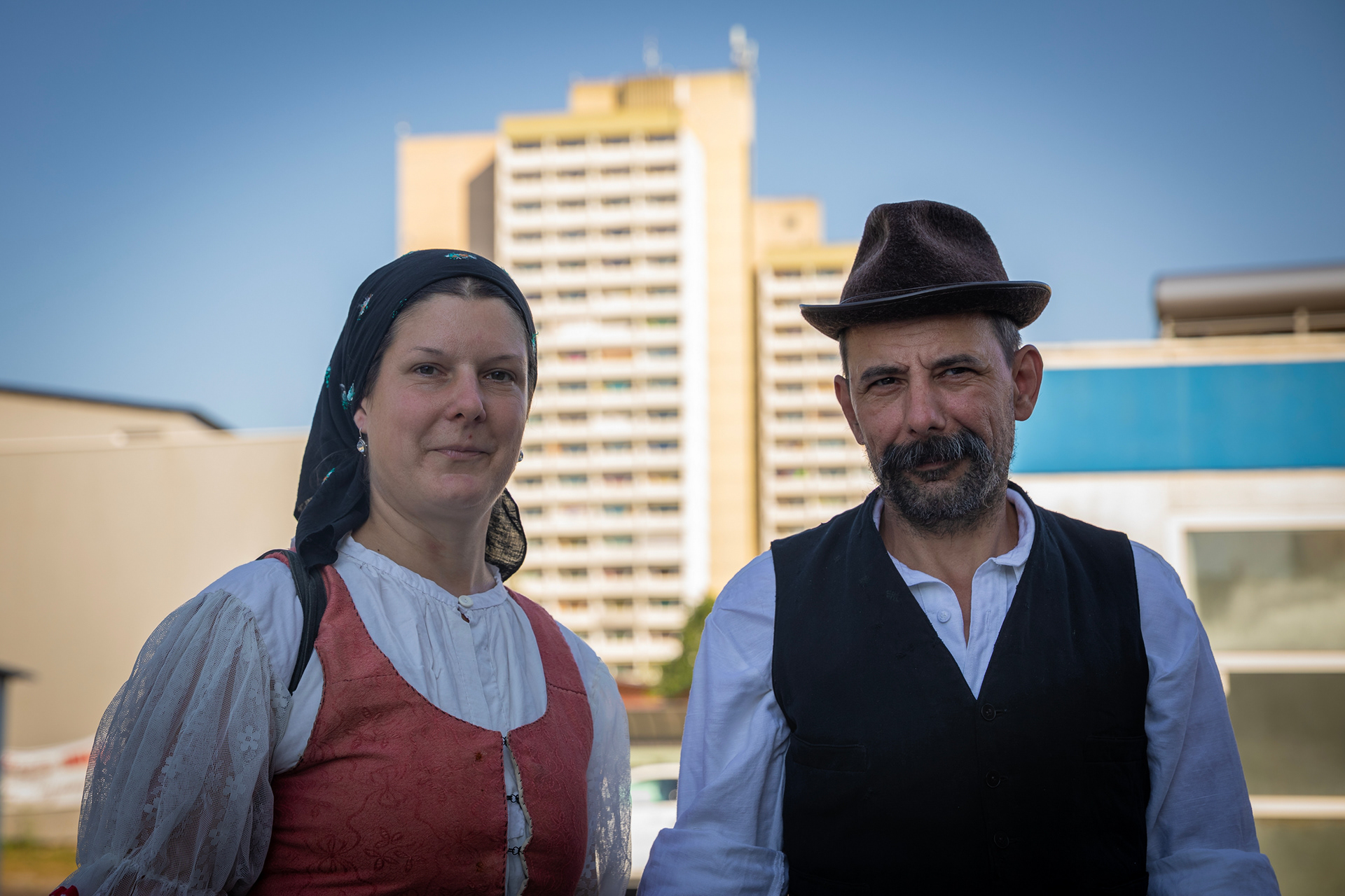People who lead a traditional rural lifestyle in the city - 2025