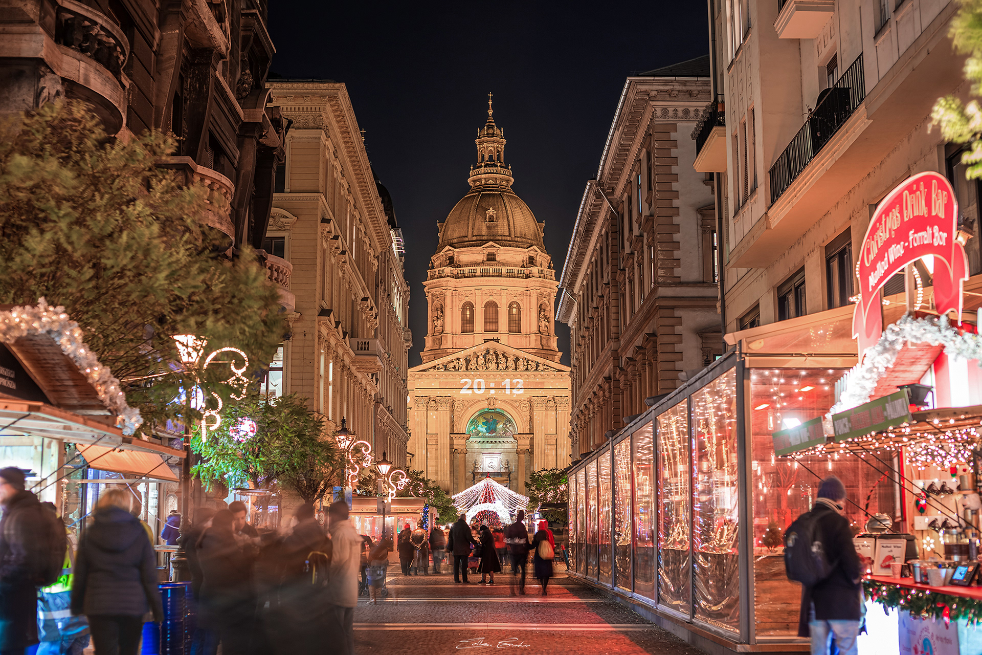 Christmas fare at St. Stephen's Basilica by night