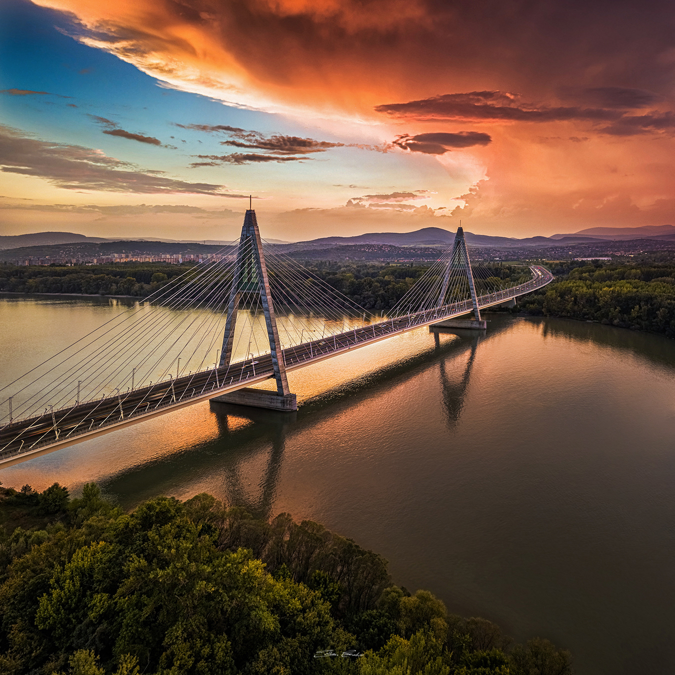 Megyeri Bridge with an extraordinary sunset