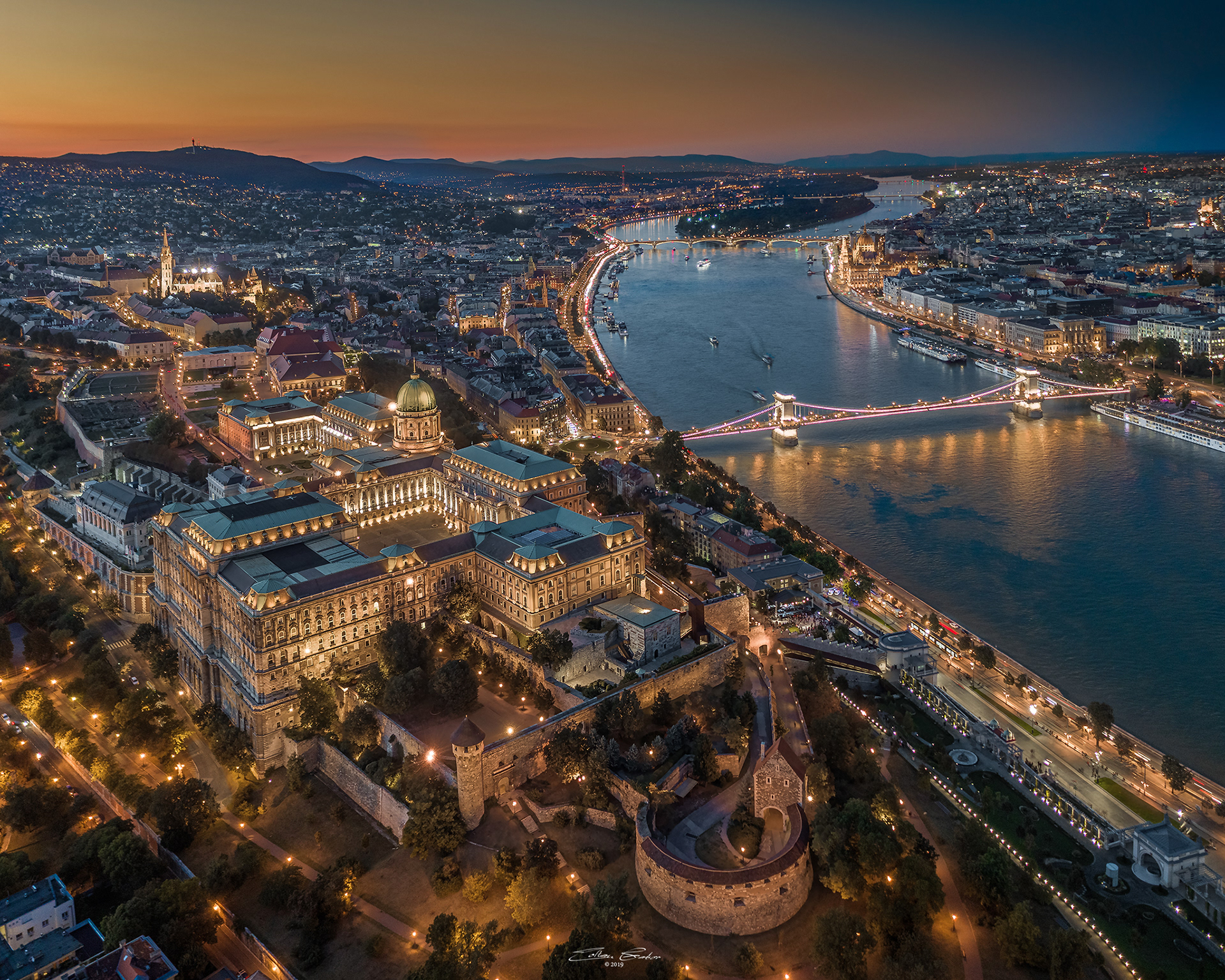 Széchenyi Chain Bridge and Buda Castle Royal Palace