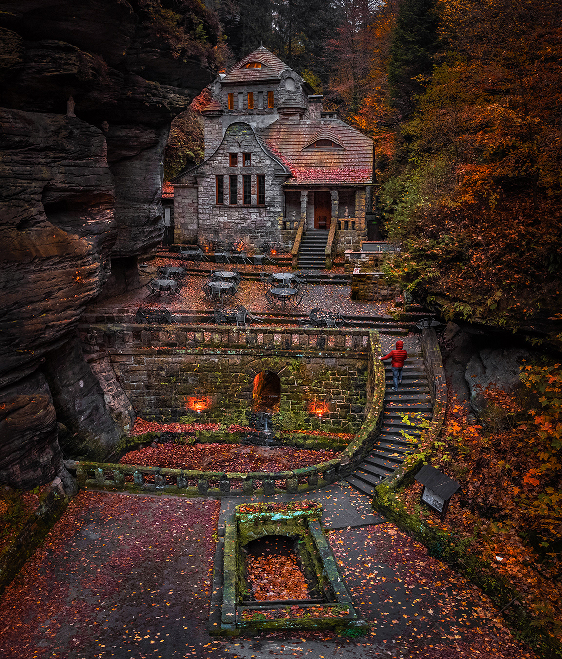 Lovely stone cottage in the woods of Hřensko
