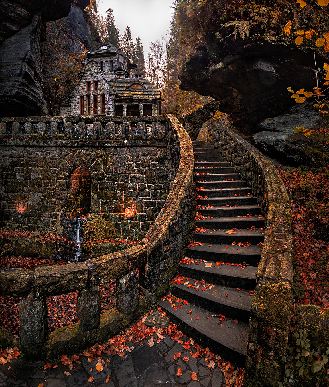 Lovely stone cottage in the woods of Hřensko
