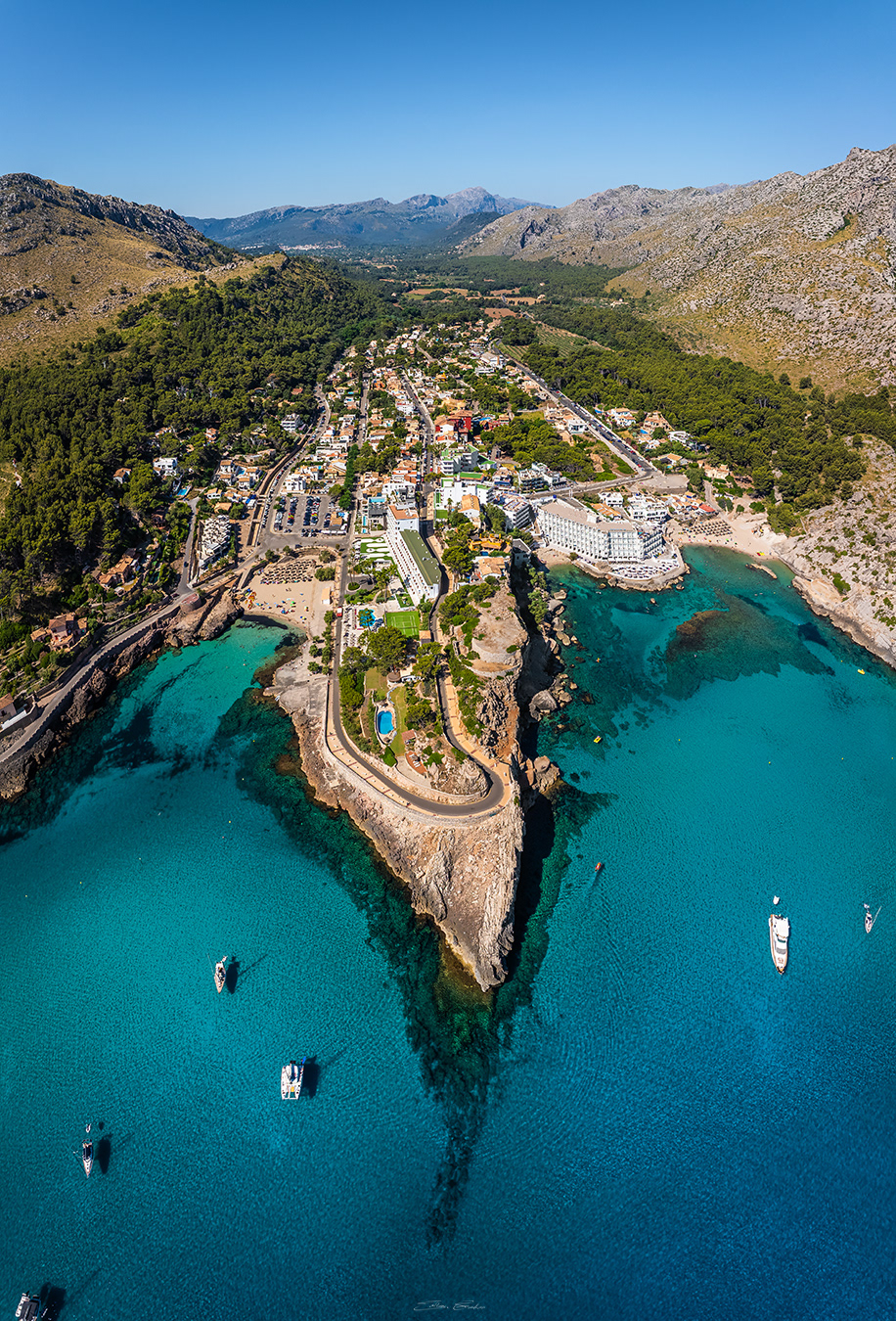 Cala Clara and Cala Molins bays at Cala Sant Vicenç