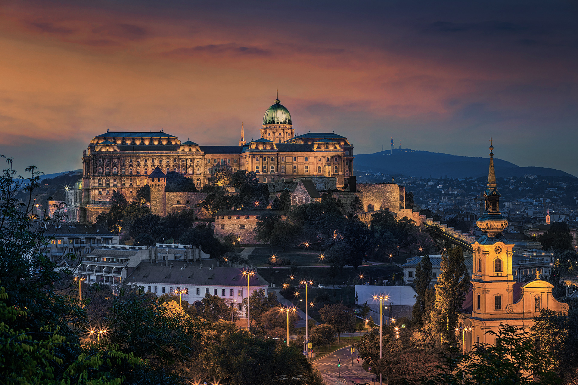 Buda Castle Royal Palace at sunset