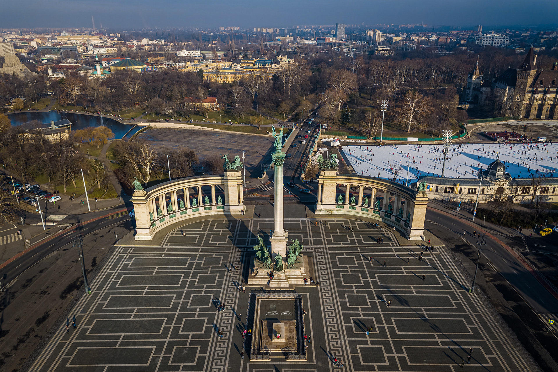 Heroes' Square