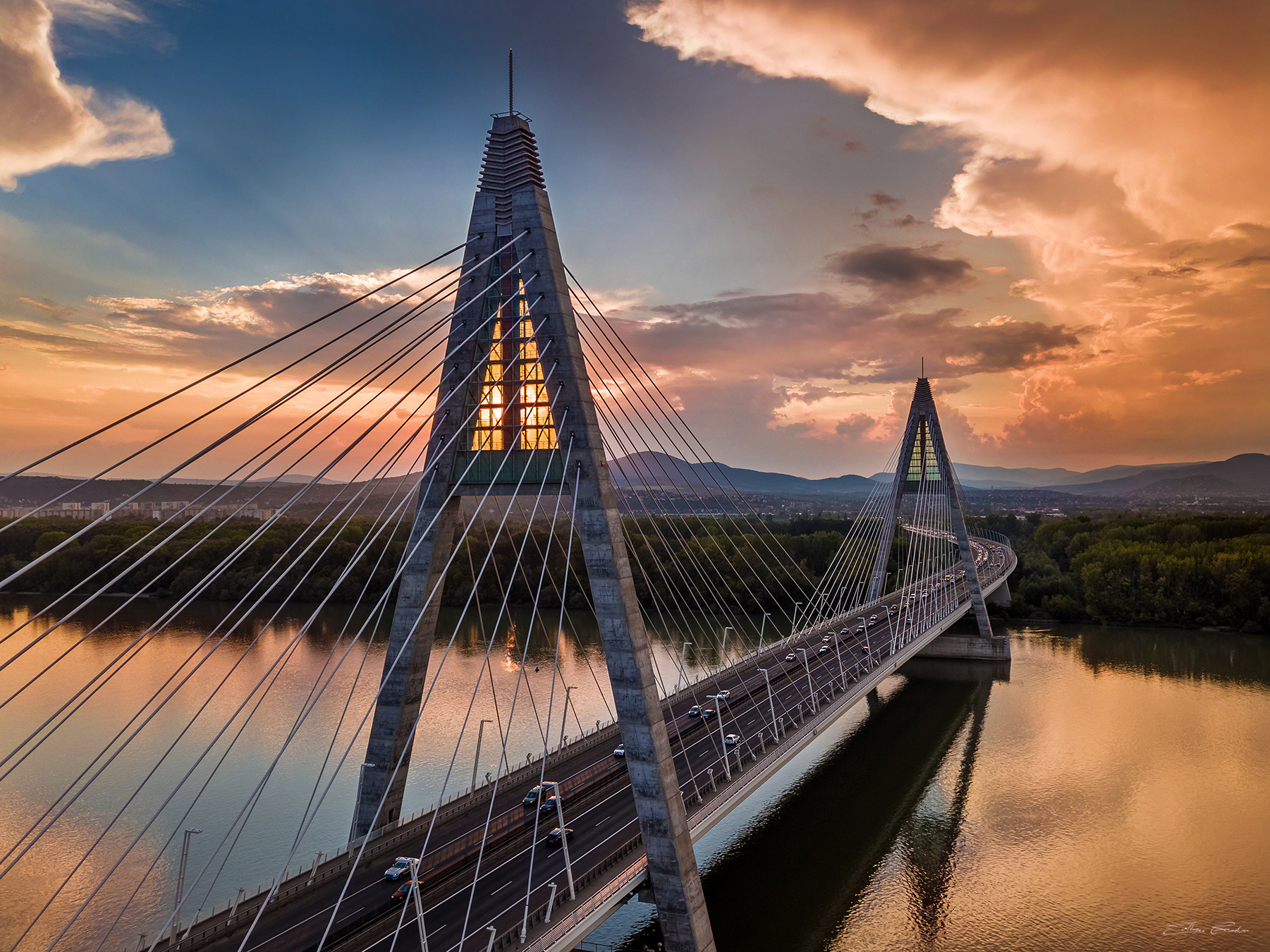 Megyeri Bridge with an extraordinary sunset