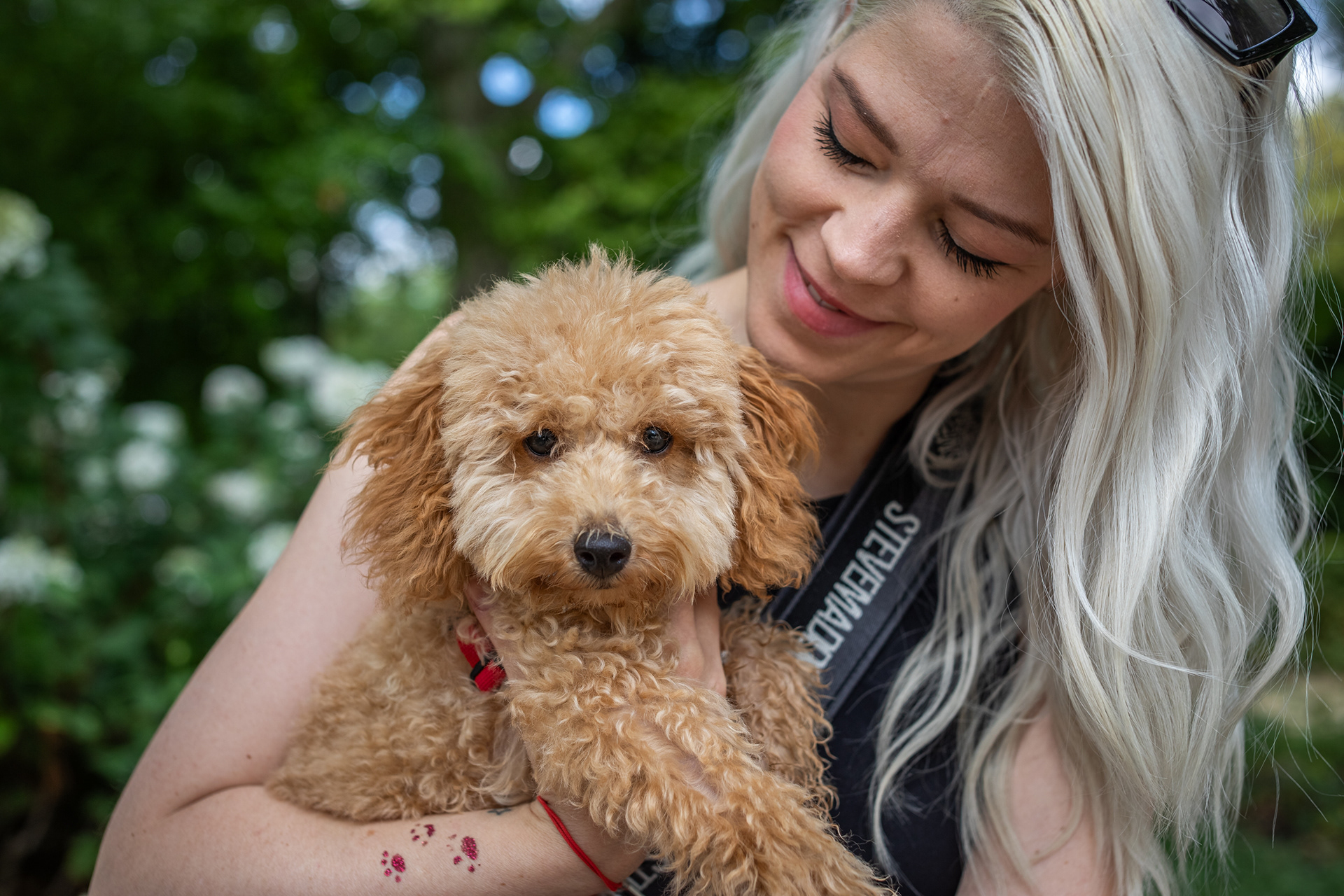 Enikő Muri with her dog - 2025