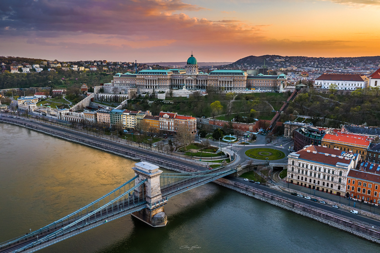 Széchenyi Chain Bridge and Buda Castle Royal Palace