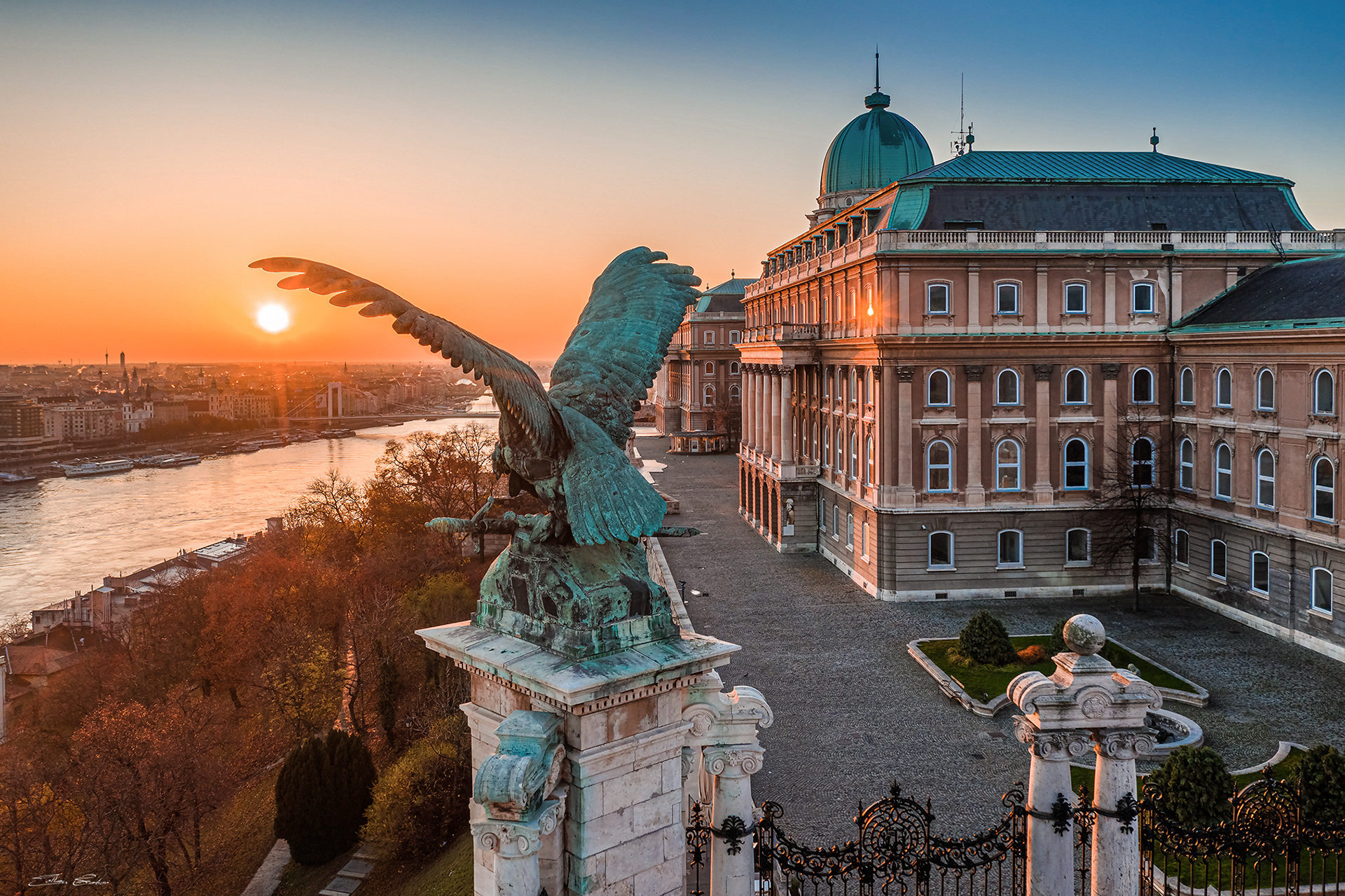 Turul statue at Buda Castle