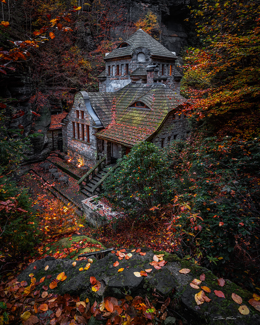 Lovely stone cottage in the woods of Hřensko