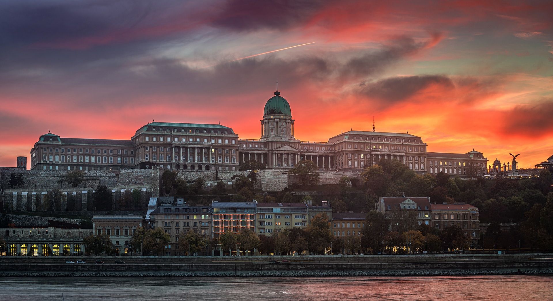 Buda Castle Royal Palace at sunset