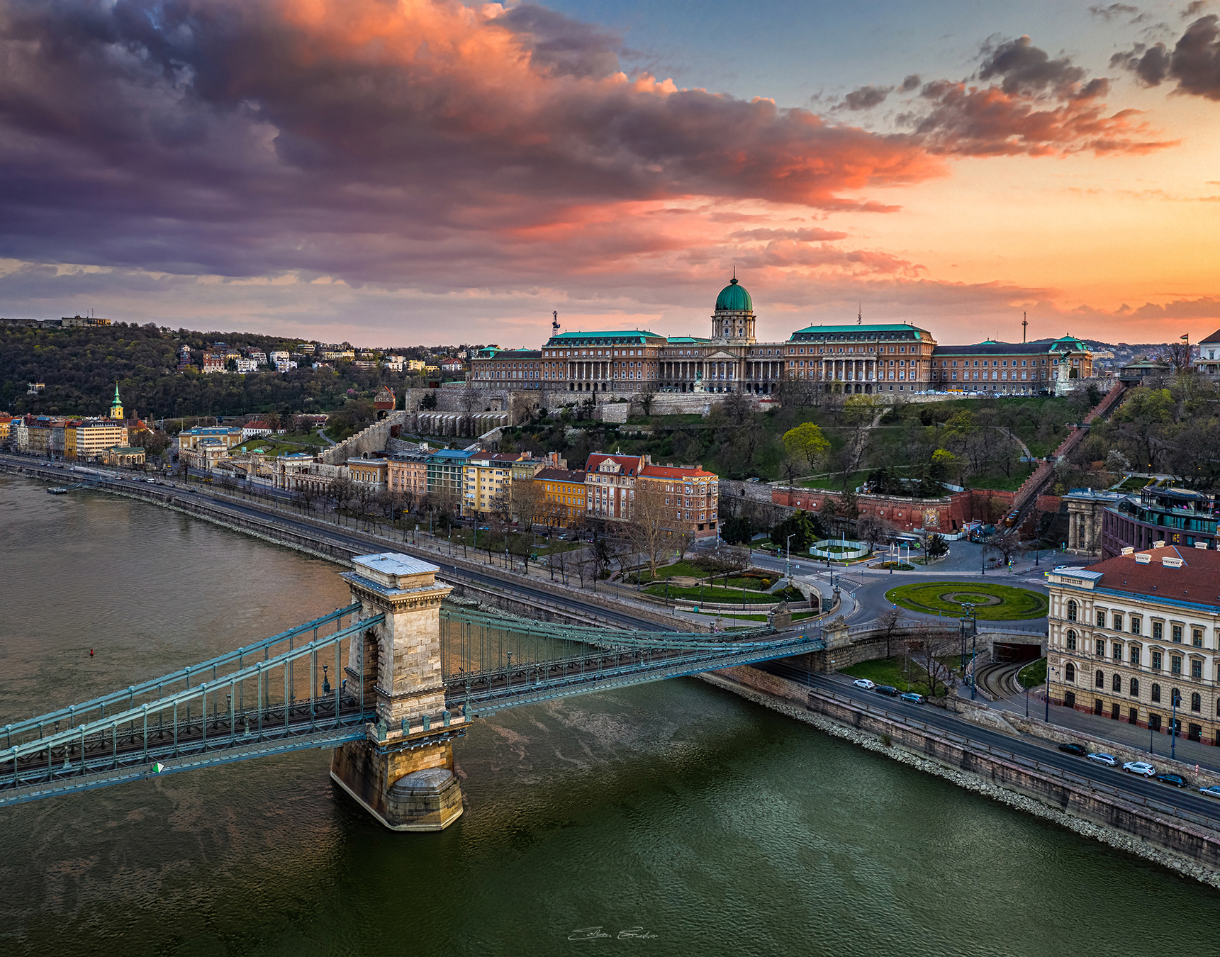 Széchenyi Chain Bridge and Buda Castle at sunset