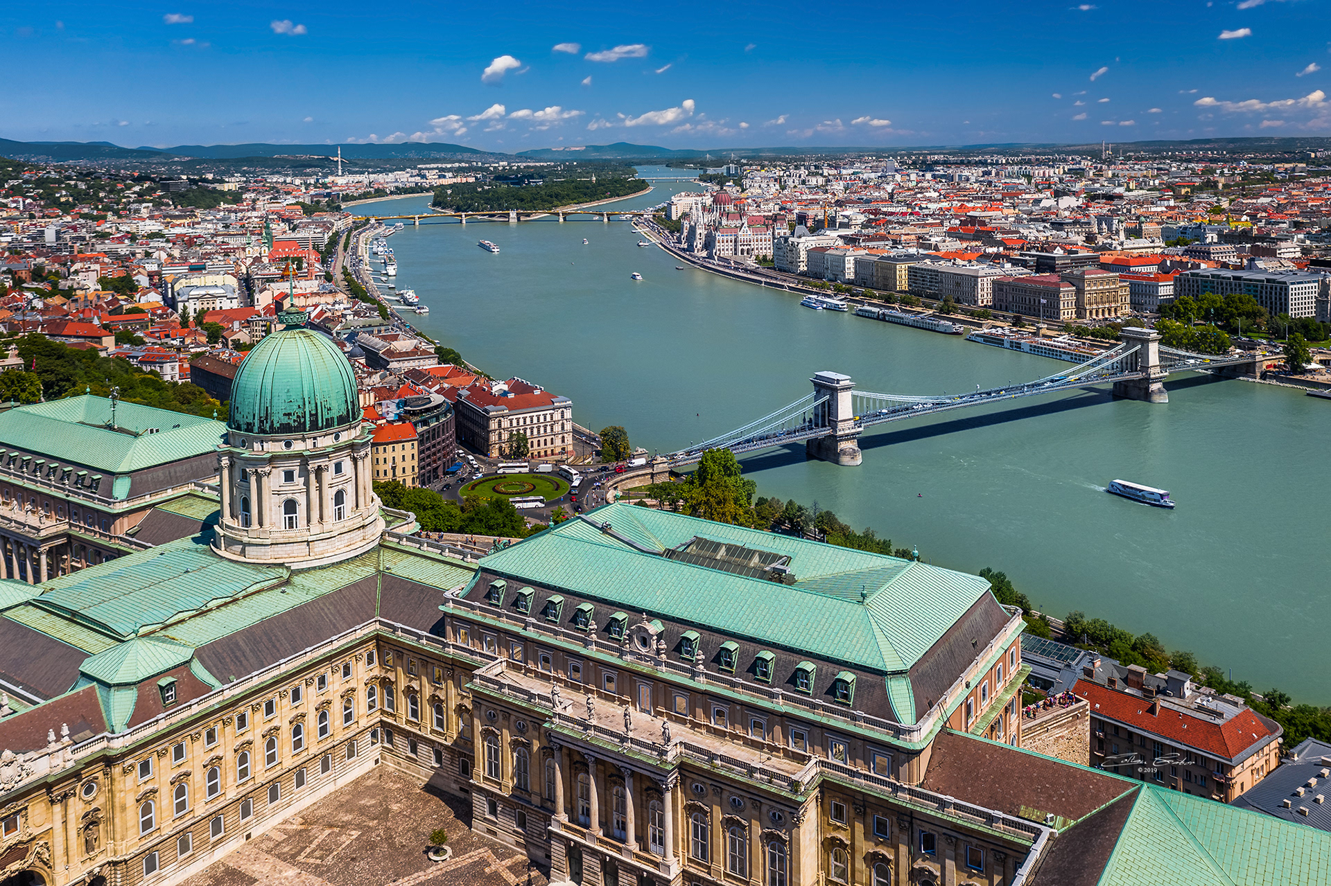 Széchenyi Chain Bridge and Buda Castle Royal Palace
