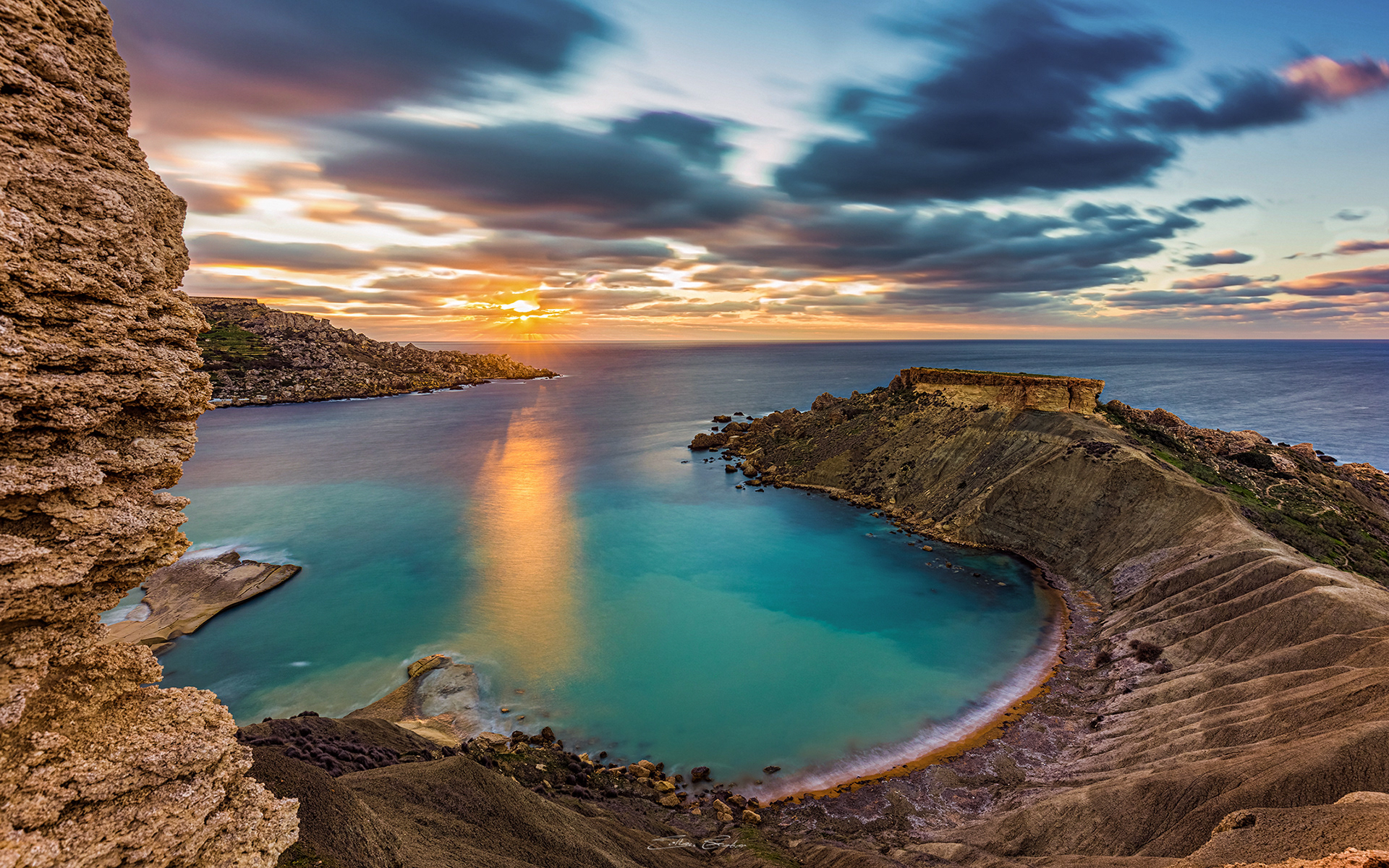Qarraba Bay