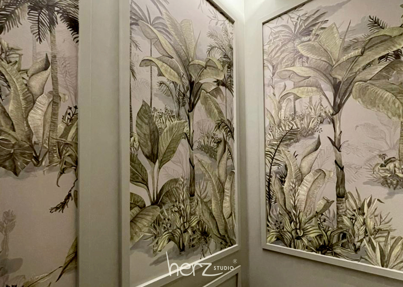 Arte produzida em papel de parede e aplicada em boiseries.