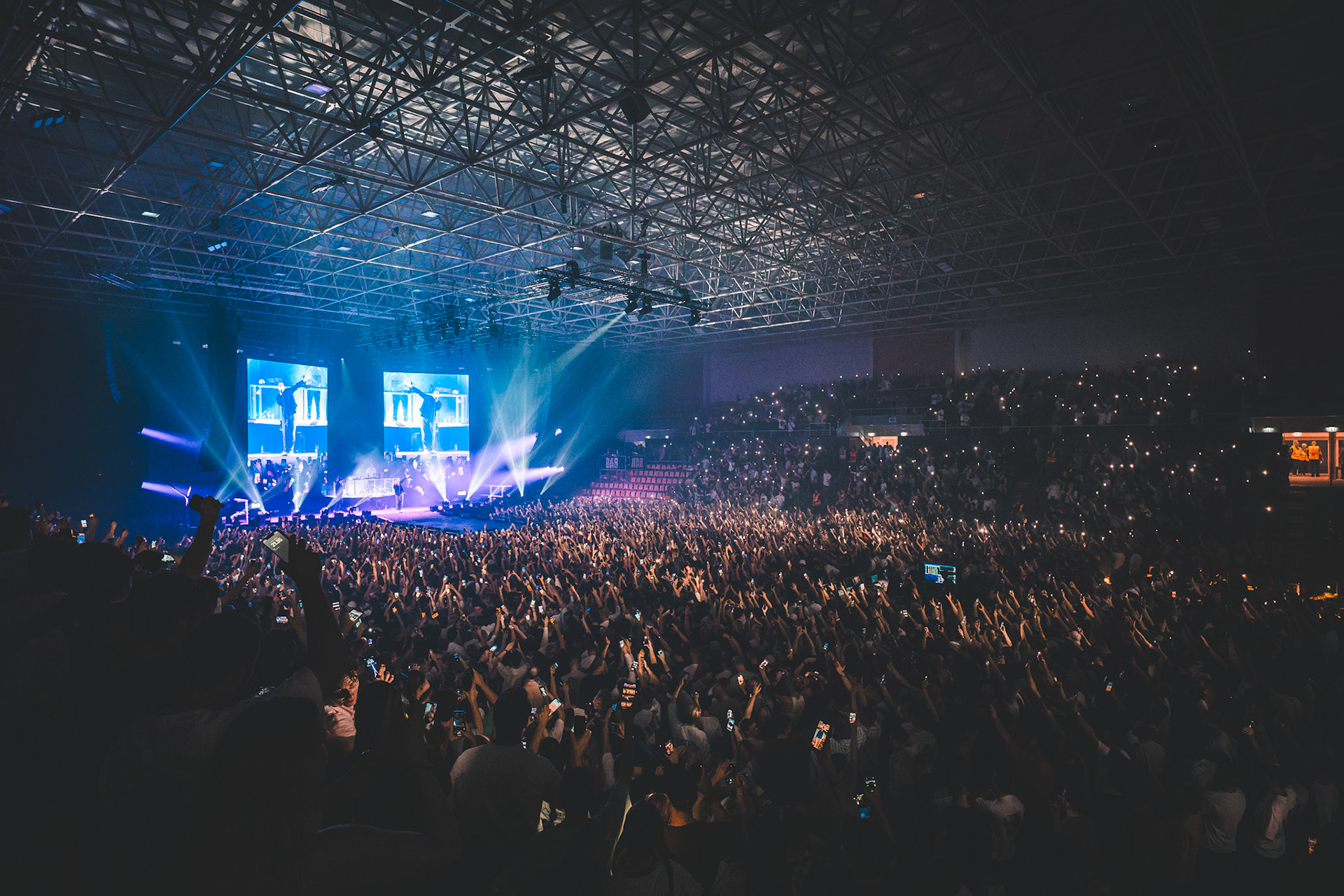 Ukendt Kunstner @ Ceres Arena