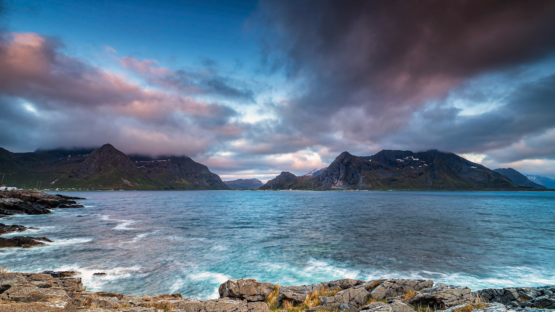 Blick nach Flakstad (zwischen Vareid und Vikten)