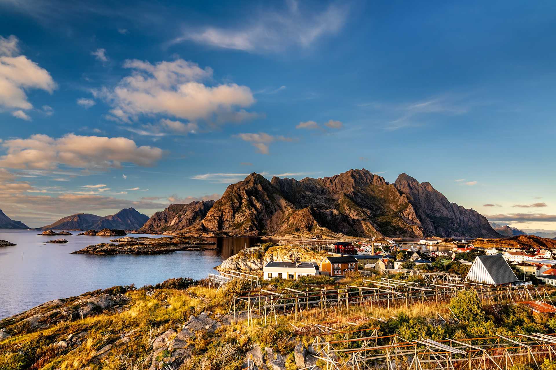 Henningsvæer