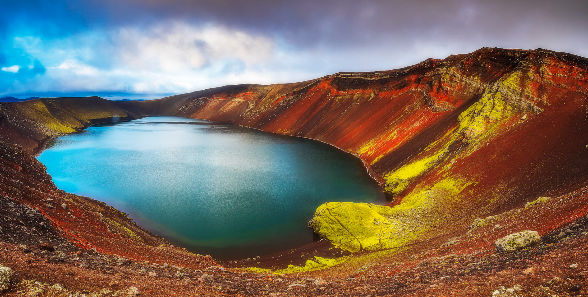 Ljótipollur Krater