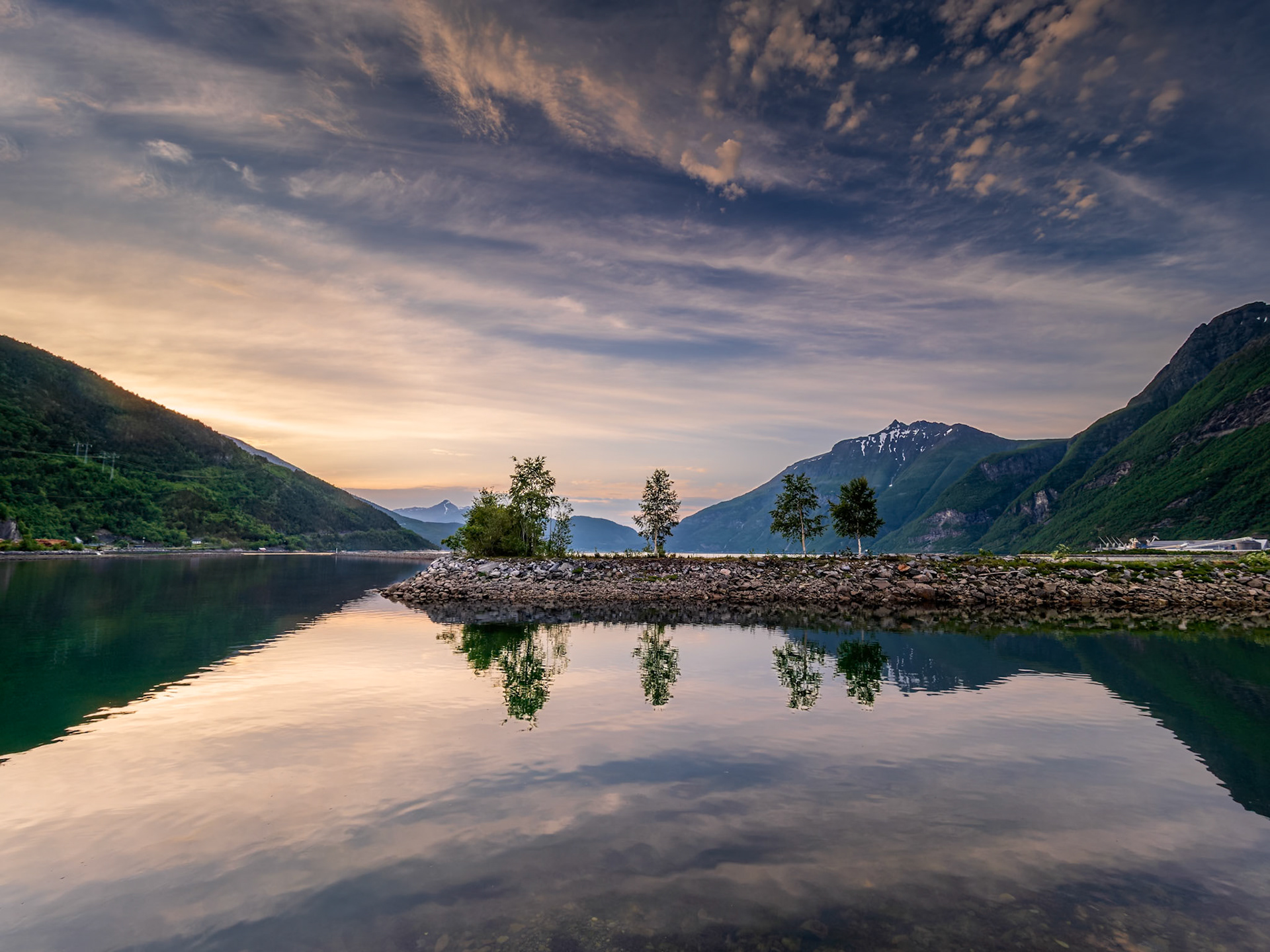 Sundalsøra