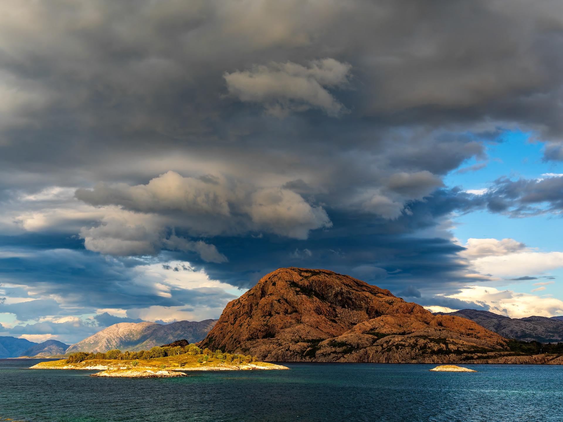 Auf der Fähre nach Tjøtta