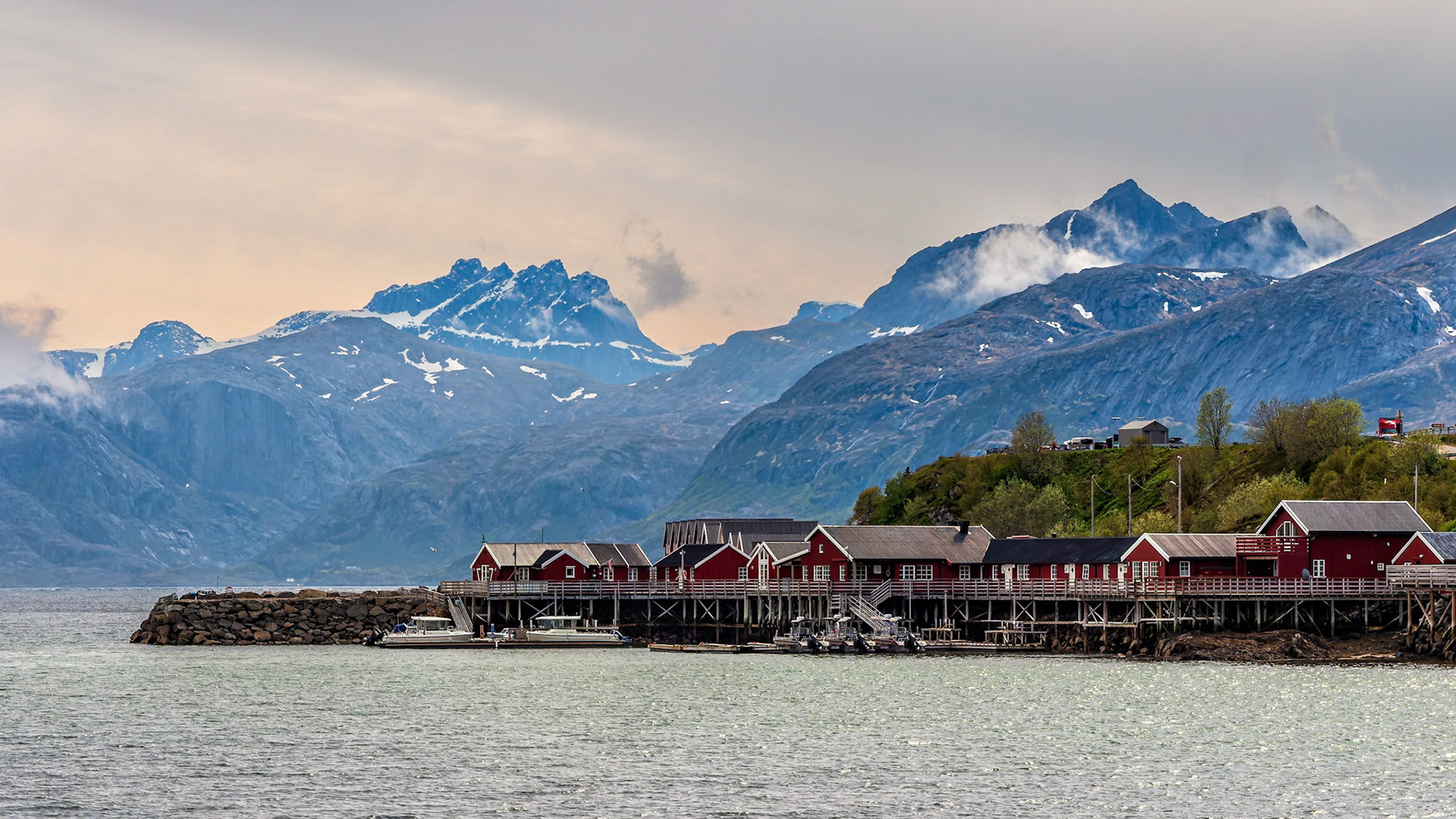 Lofoten Basecamp Leknes (Skreda)
