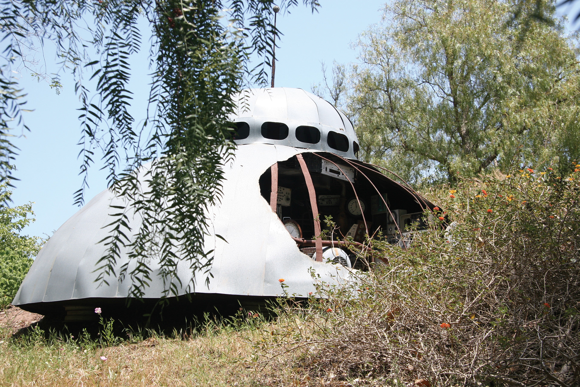 "Flying Saucer" by Carl Johnson, made from steel, machine and auto parts